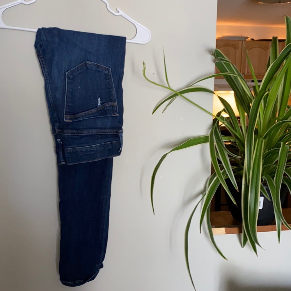 🎈5/$40 Express Skinny Distressed Jeans